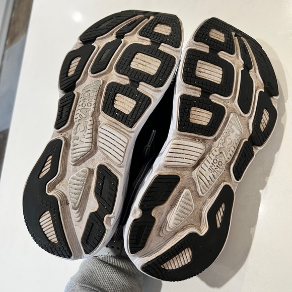 Hoka One One Bondi 7 Running Shoe - Picture 15 of 16